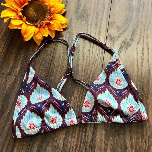 🦋B2G1🦋TAVIK VIVIENNE Mon Merlot Bikini Top NWT | X-SMALL | - Picture 2 of 10